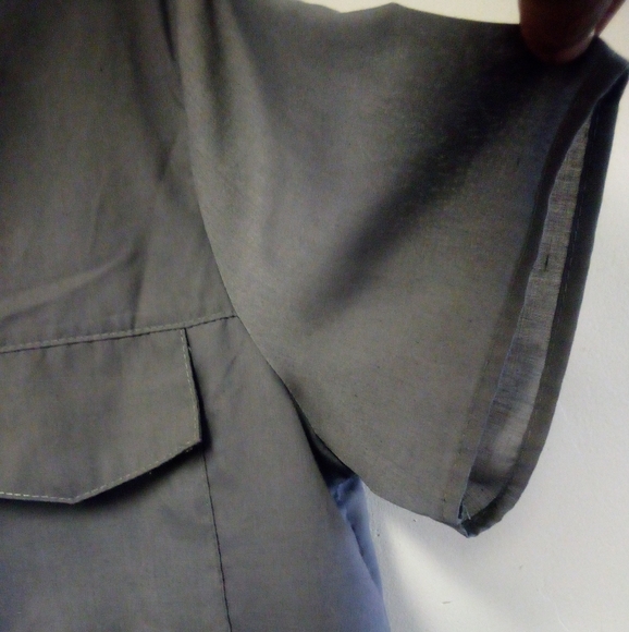 Women's Gray Short Sleeve Button Down Blouse Shirt Size L - Picture 5 of 10